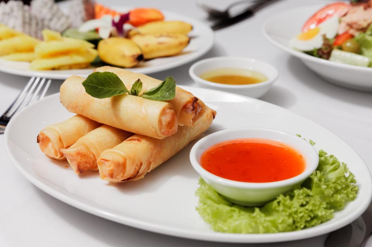 Two Seasons Siem Reap Hotel Экстерьер фото Spring rolls