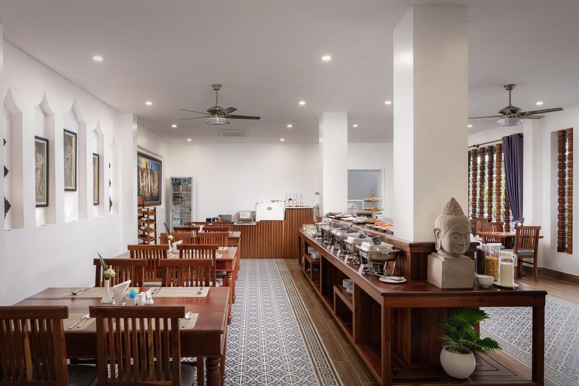 Two Seasons Siem Reap Hotel Экстерьер фото Restaurant